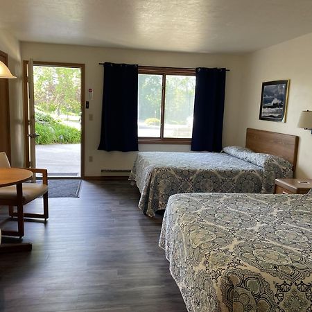 Parkside Inn Ellison Bay Dış mekan fotoğraf